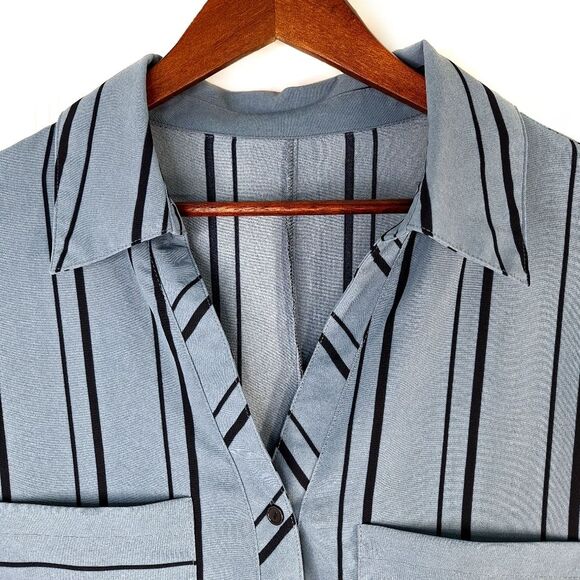 Lapel Collar Button Down V-Neck Striped Blouse w/ Pockets Sz 2X - Picture 2 of 9